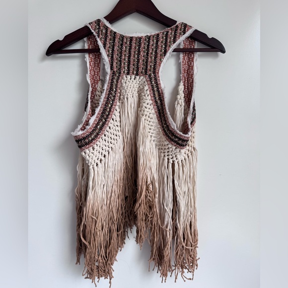 Gimmicks BKE women Medium open knit‎ crotchet boho fringe vest festival western - Picture 8 of 10